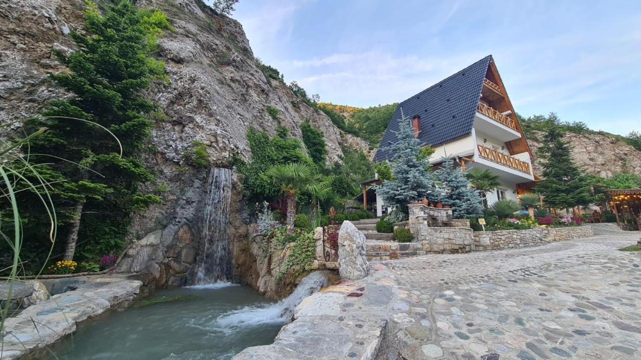 Dibra Park Agrotourism Hotel Peshkopi Екстериор снимка