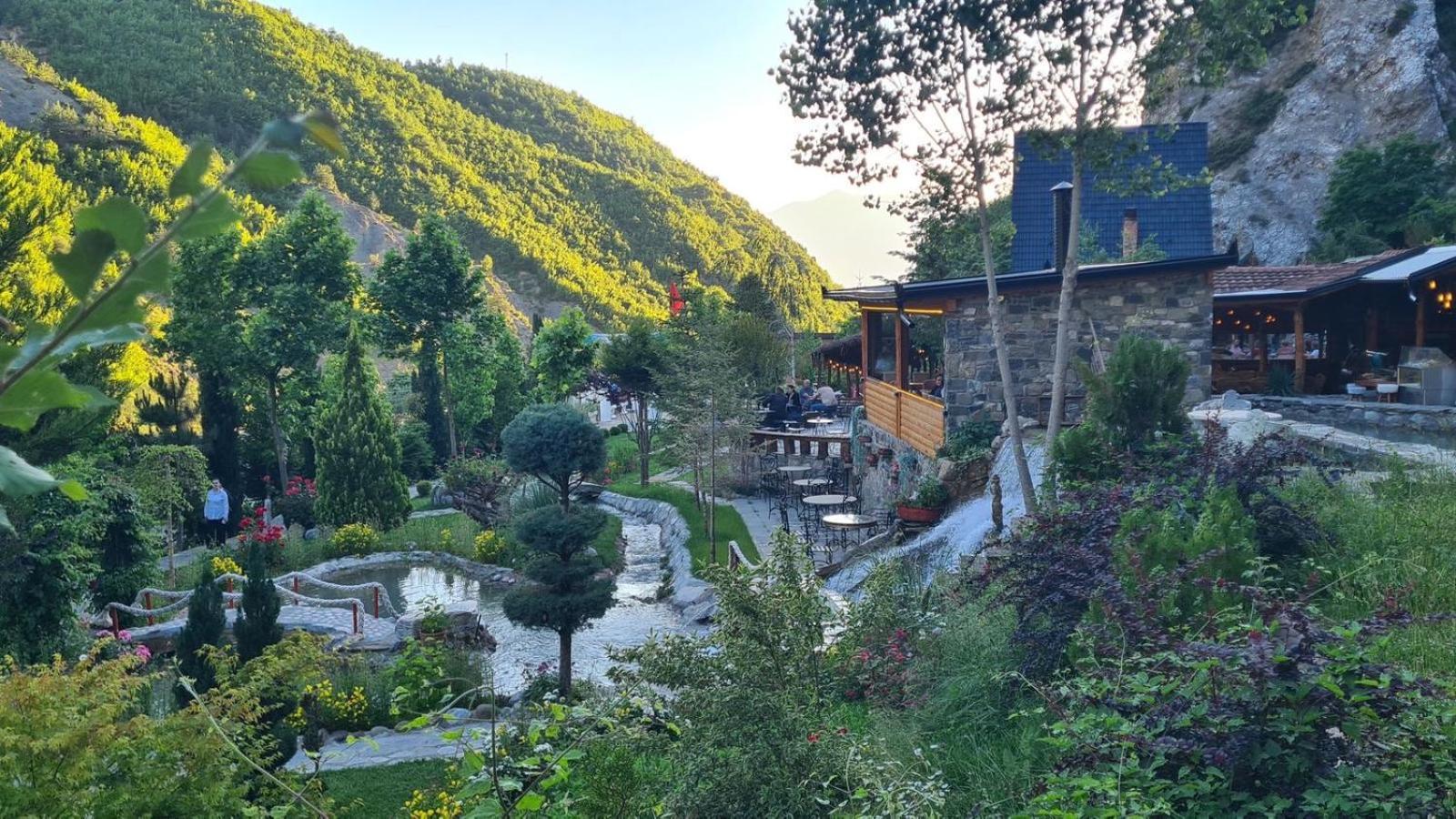 Dibra Park Agrotourism Hotel Peshkopi Екстериор снимка