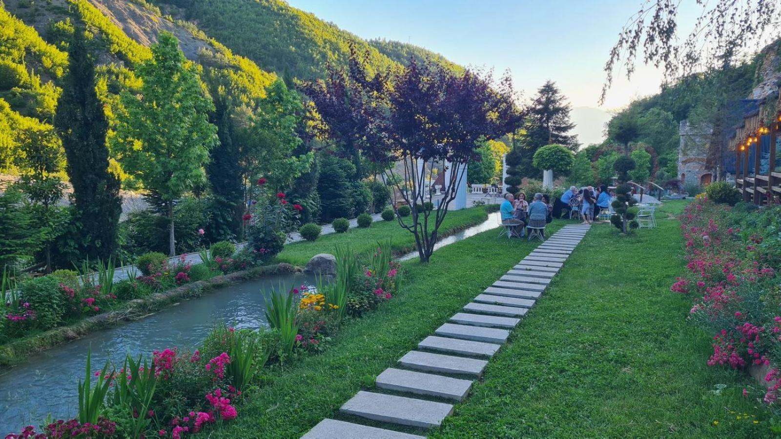 Dibra Park Agrotourism Hotel Peshkopi Екстериор снимка
