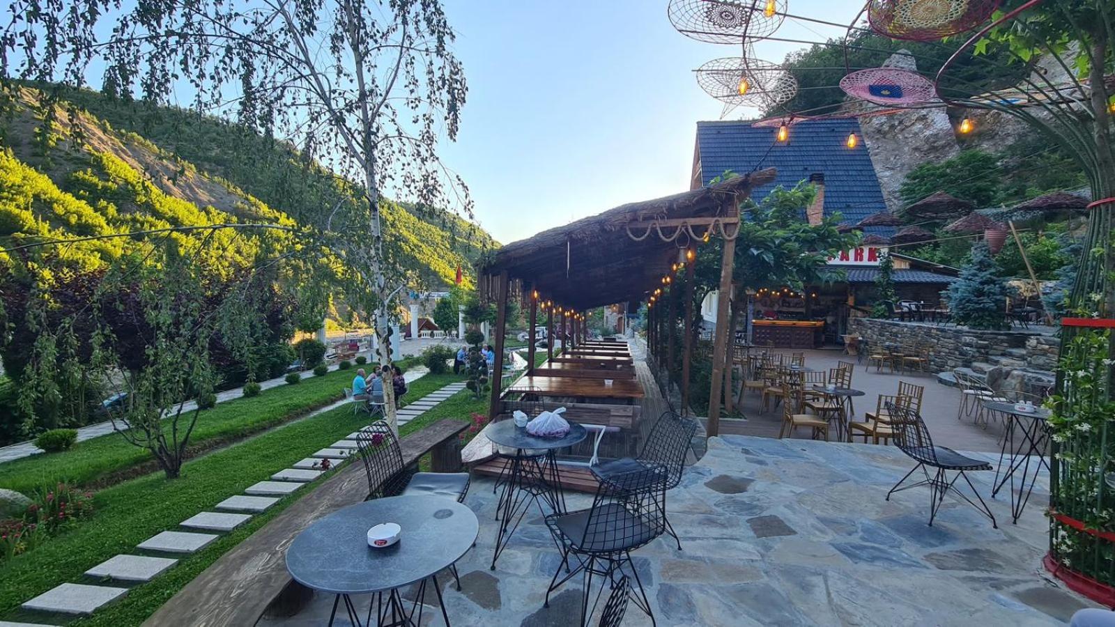 Dibra Park Agrotourism Hotel Peshkopi Екстериор снимка